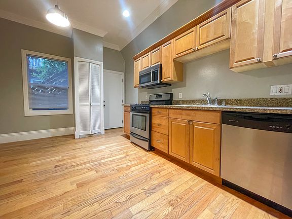4th image of 1669 Fulton St #A