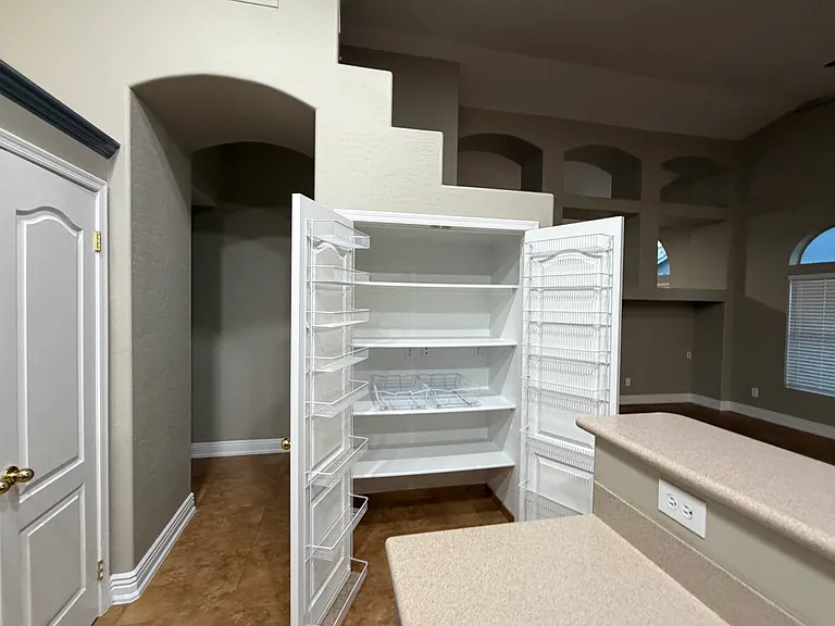 1850 W Desert Ln — Photo 12