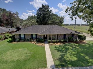 411 Confederate Ave, Broussard, LA 70518