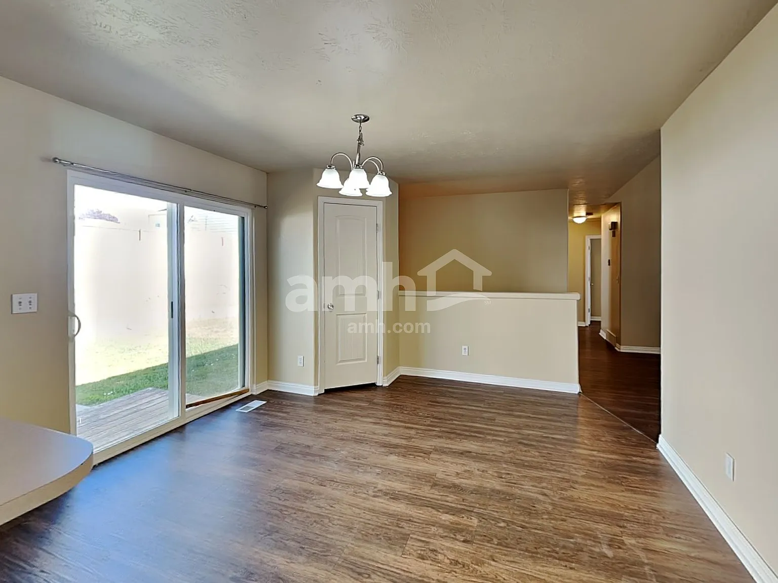 5 bed, 3.0 bath, 2320 sqft, $2,515 — Photo 4