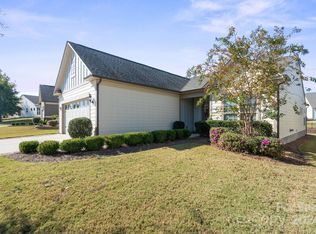 233 Grovefield Dr, Fort Mill, SC 29715