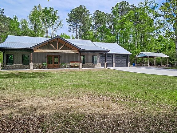 2nd image of 479 Bear Creek Trl