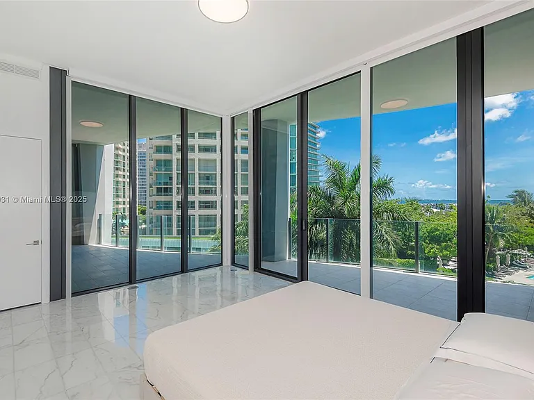 2821 S Bayshore Dr #7B — Photo 26