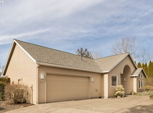 8807 SW 90th Ave, Portland, OR 97223