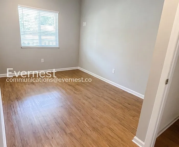 224 W Acadia Ave #100 — Photo 12
