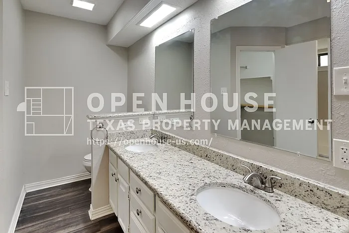 1601 Barclay Dr — Photo 10