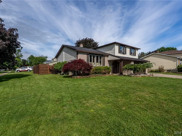 12 Honorine Dr, Depew, NY 14043