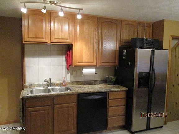 4th image of 5296 Larkin Ave NE