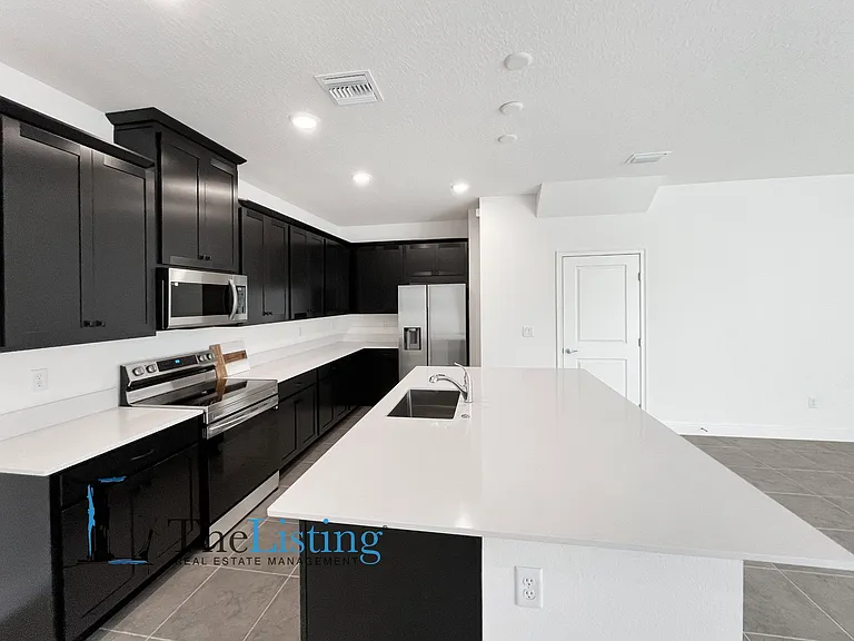 3875 Knotty Pine St — Photo 5