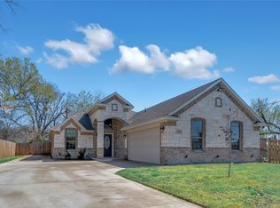 512 Ravenwood Dr, Dallas, TX 75217