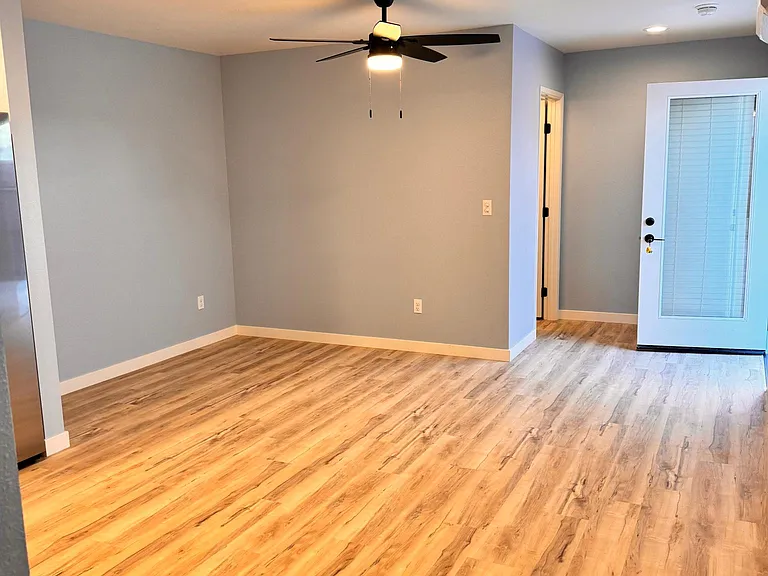 852 Cardona Pl — Photo 14