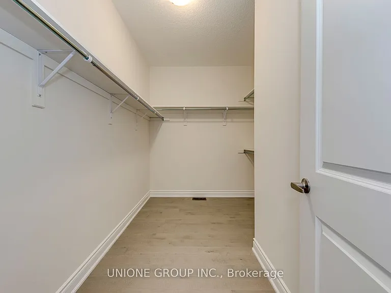 3440 Mosley Gate — Photo 34