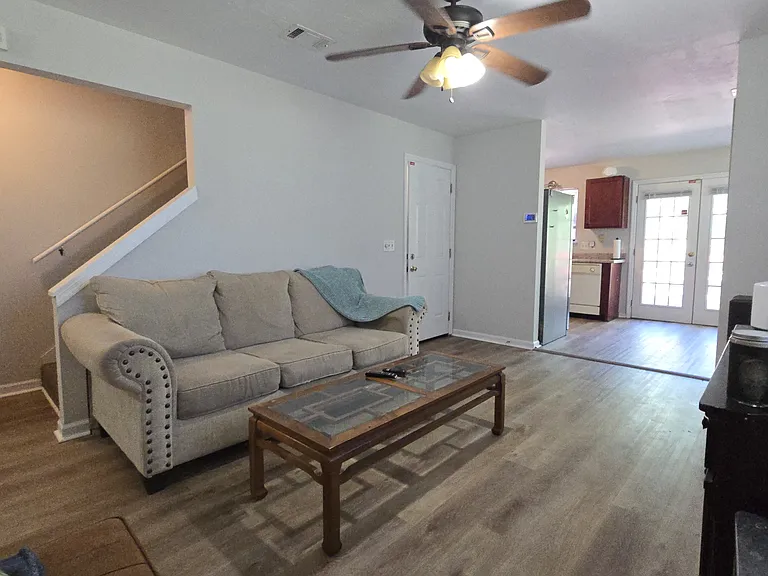 1302 Warrior Way — Photo 3