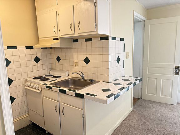 5th image of 443 W Orange St #5