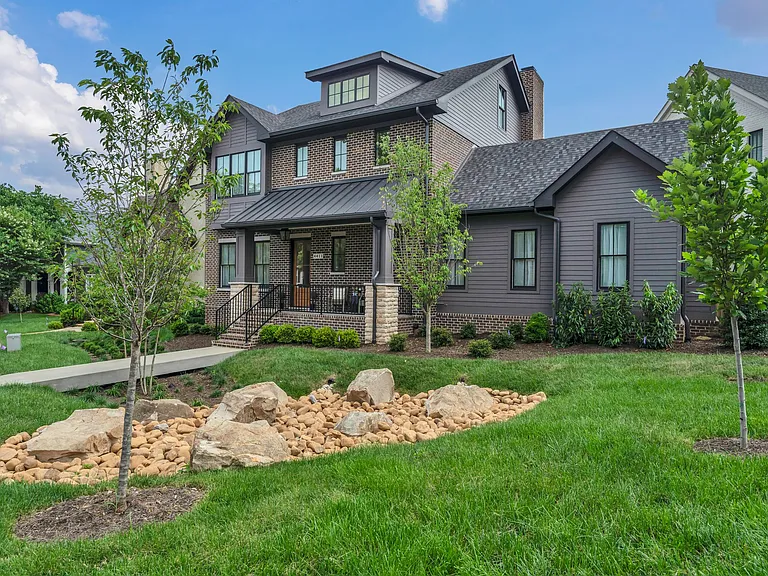 4411 Westlawn Dr — Photo 5