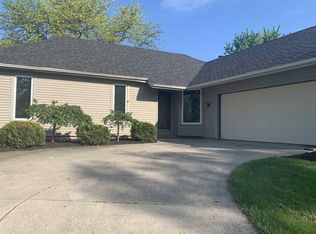 3828 Pebblewood Pl, Fort Wayne, IN 46804
