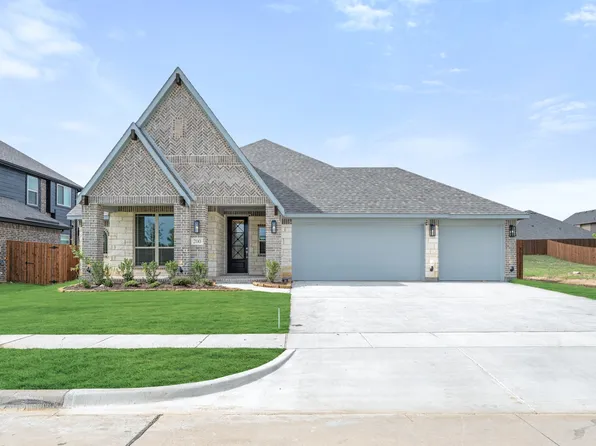 200 Rosewood Dr, Glenn Heights, TX 75154