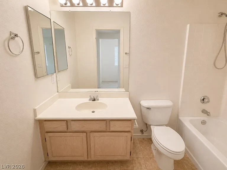 8101 Kempston Ct — Photo 14