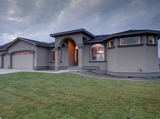 89110 Summit View Dr, Kennewick, WA 99338