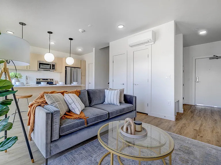 330 Belhaven — Photo 10