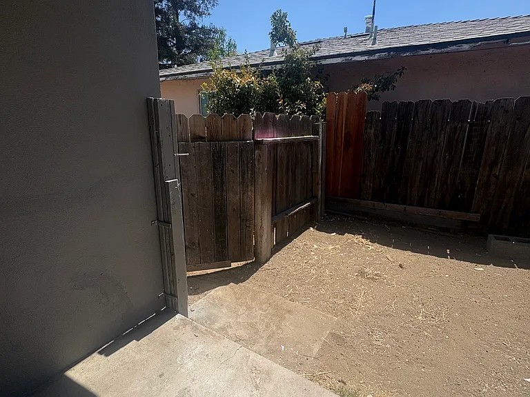 1517 N Millbrook Ave — Photo 13
