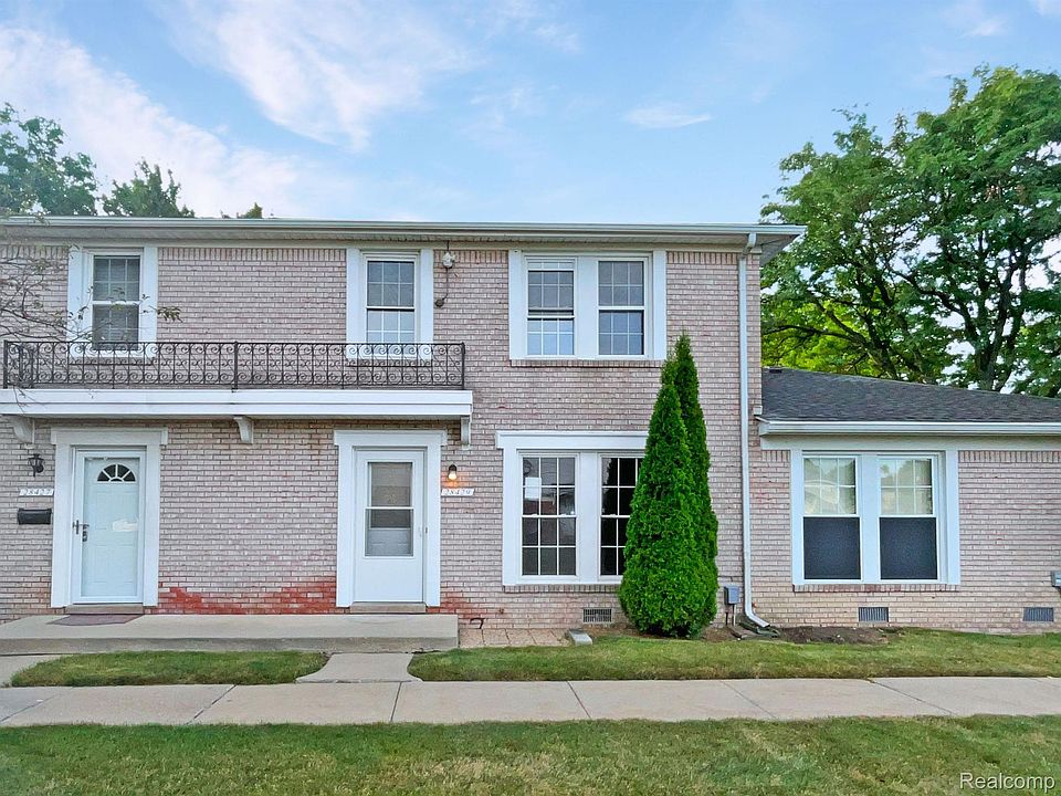 1st image of 28429 Longmeadow Ln