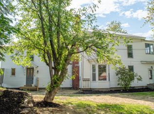 20 Central St, Winthrop, ME 04364