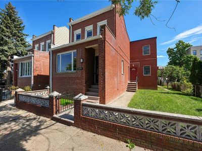 1329 E 2nd St, Brooklyn, NY, 11230