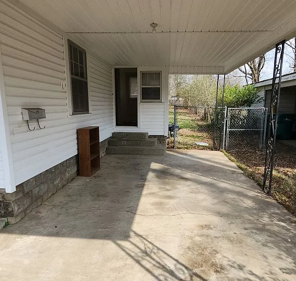 1416 N Detroit Ave — Photo 9