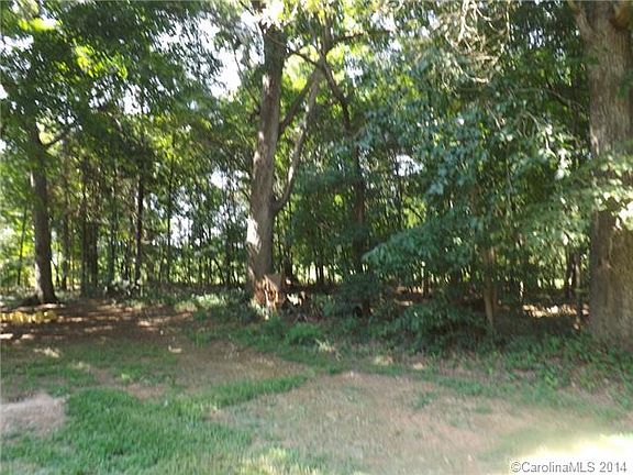 3rd image of 409 E Unionville Indian Trail Rd