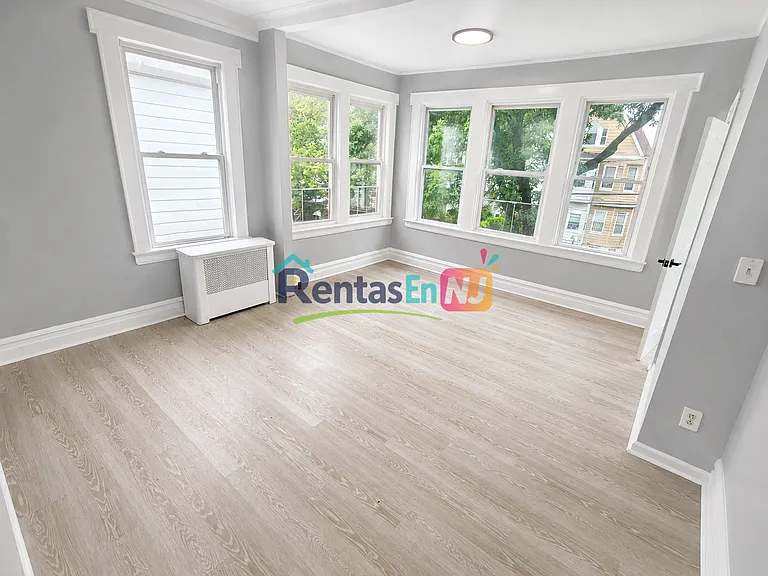 47 Eckert Ave #2B — Photo 5