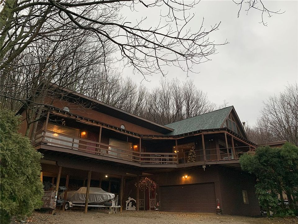 1st image of 235 Pine Knob Rd