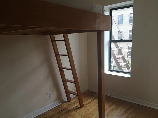 Rented by Bohemia Realty Group | media 2