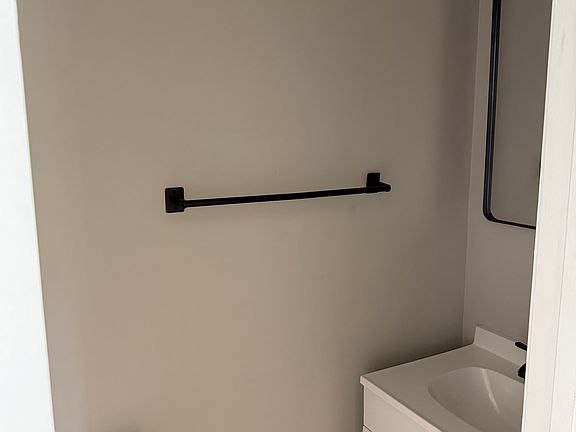 5th image of 1293 Deblin Dr