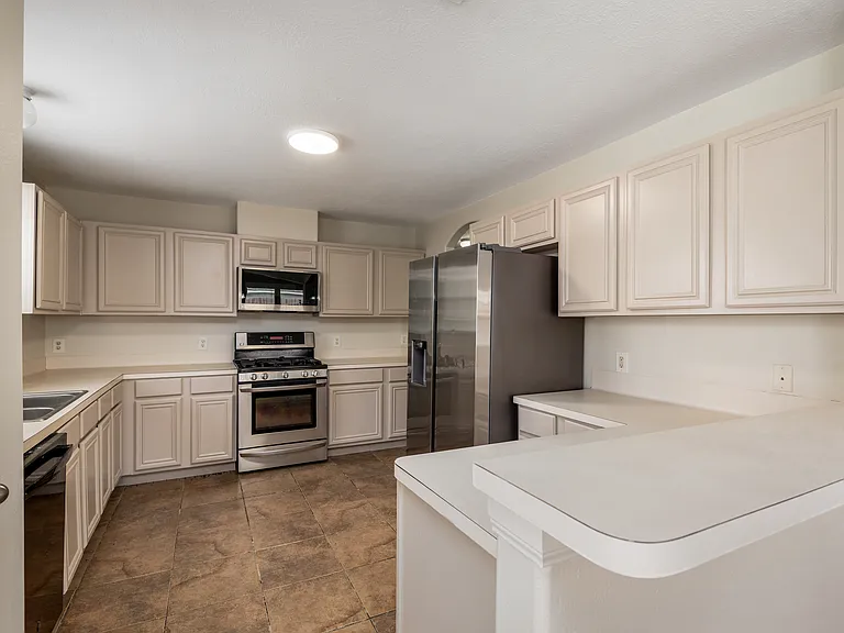 6023 Barany Ct — Photo 21