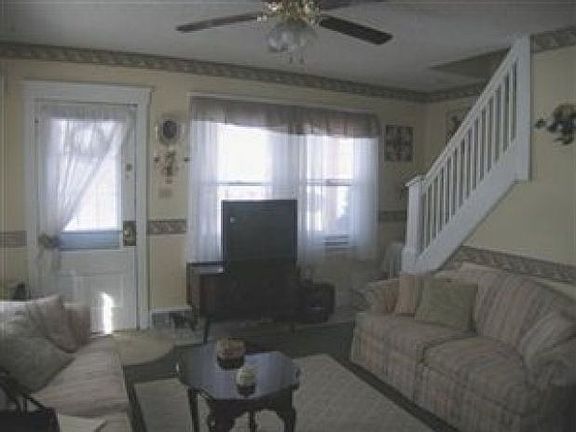 3rd image of 116 W Grace St