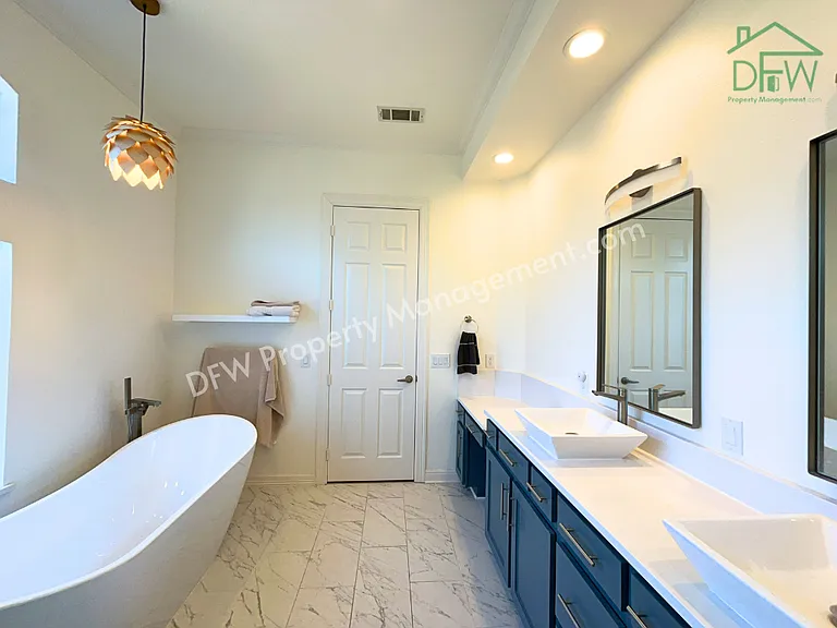 1205 Golden Gate Dr — Photo 16