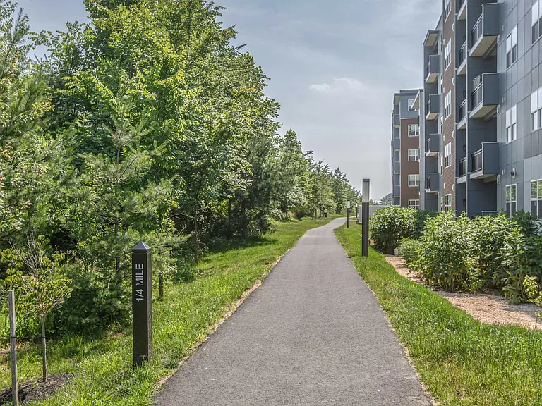 Five43 Apartments — Photo 31
