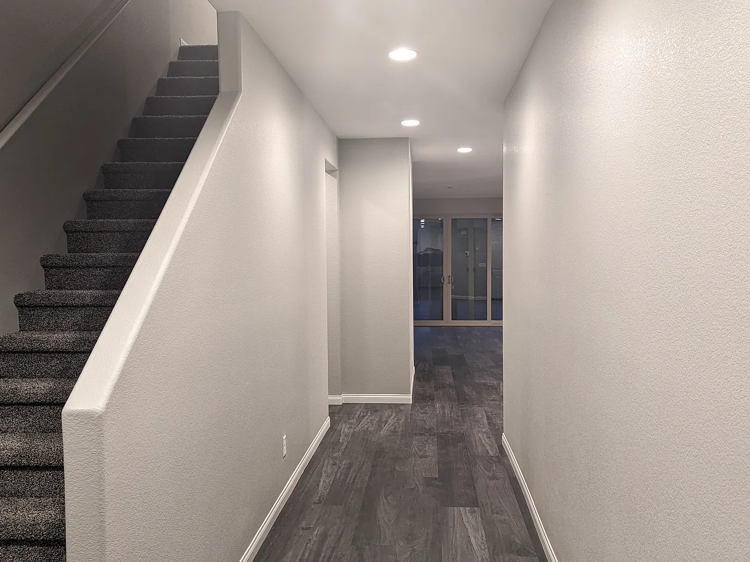 4 bed, 2.5 bath, 2600 sqft, $2,995 — Photo 4