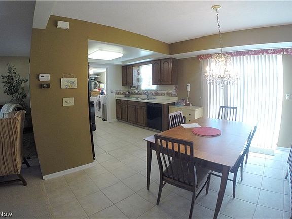 3rd image of 7019 Cobblestone Ln