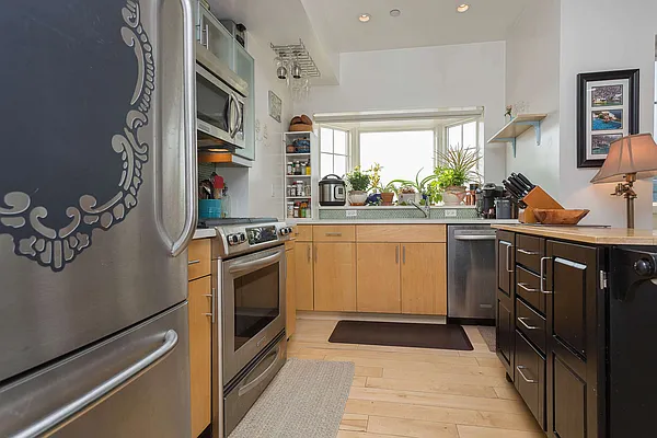 Sold by NY Space Finders Inc. | media 16