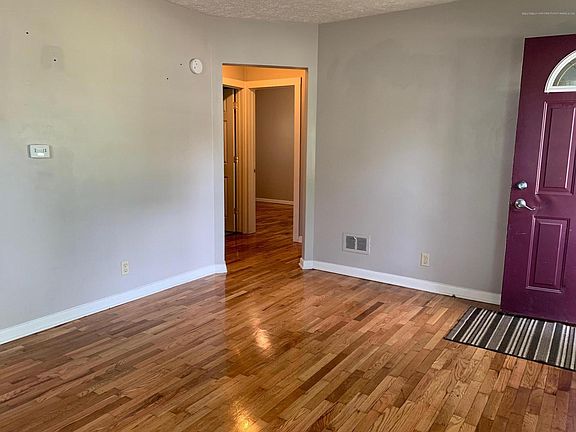 2nd image of 323 E Willard Ave