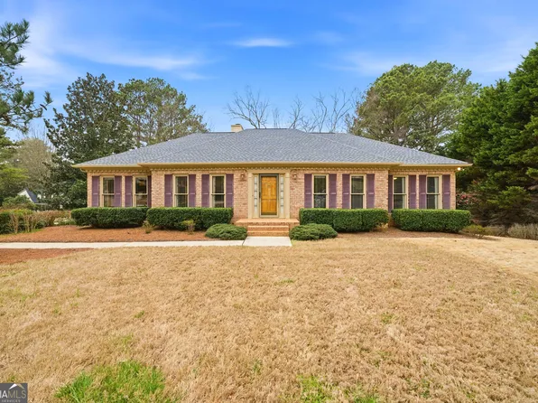 100 Highview Trce, Fayetteville, GA 30215