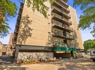 1567 Ridge Ave APT 208, Evanston, IL 60201