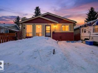 4427 32a Ave NW, Edmonton, AB T6L 4K7