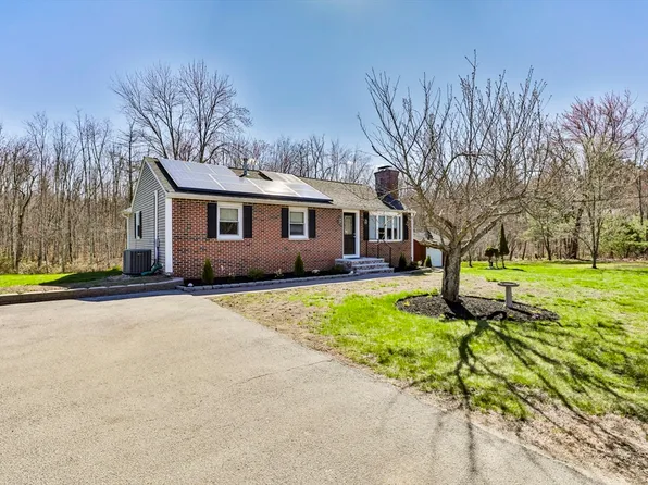 155 Robinson Rd, Hudson, NH 03051