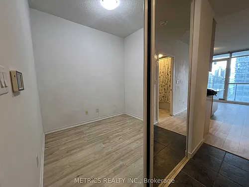 55 Bremner Blvd #2003 Photo 1