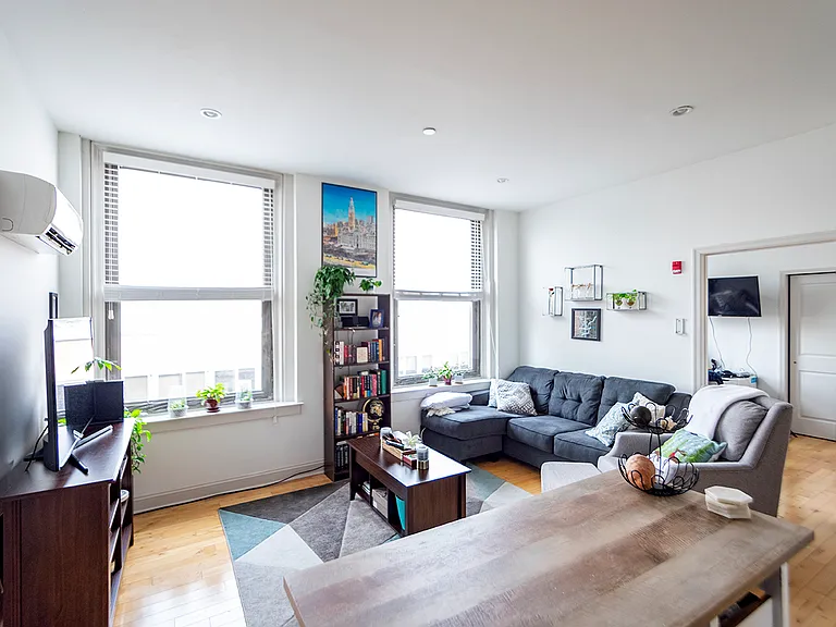 Queen Village Lofts — Photo 25