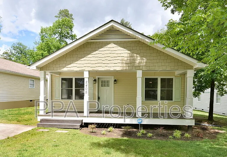 2408 Francis St — Photo 1