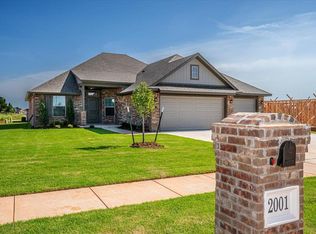 2001 W Crossbow Way, Mustang, OK 73064